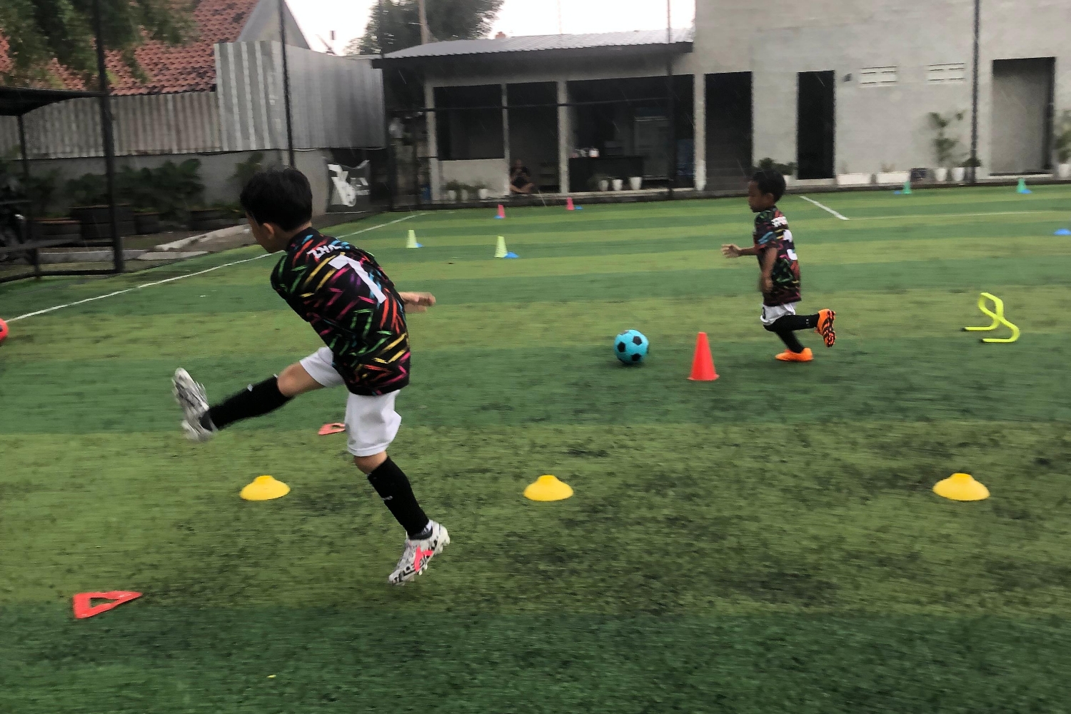 Kick and Run Soccer Class (Cabang Revo7) 2