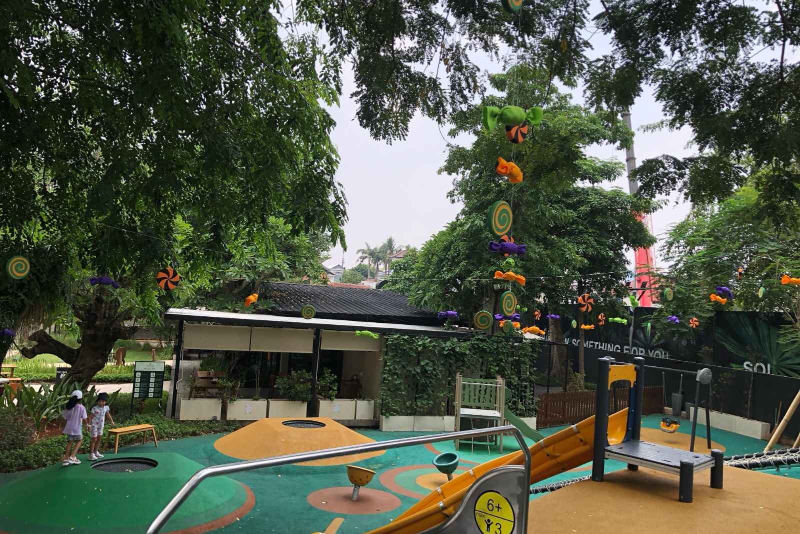Play Club by Buumi Urban Forest