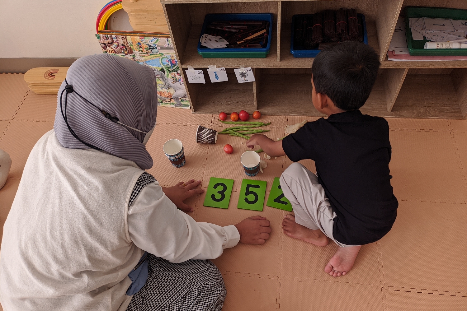 Tiny Tints (Kelas Stimulasi 2-4 tahun) 2
