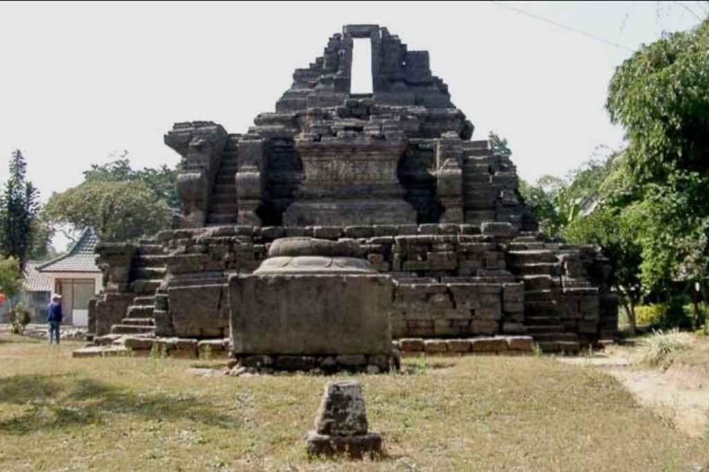 Candi Jago 3