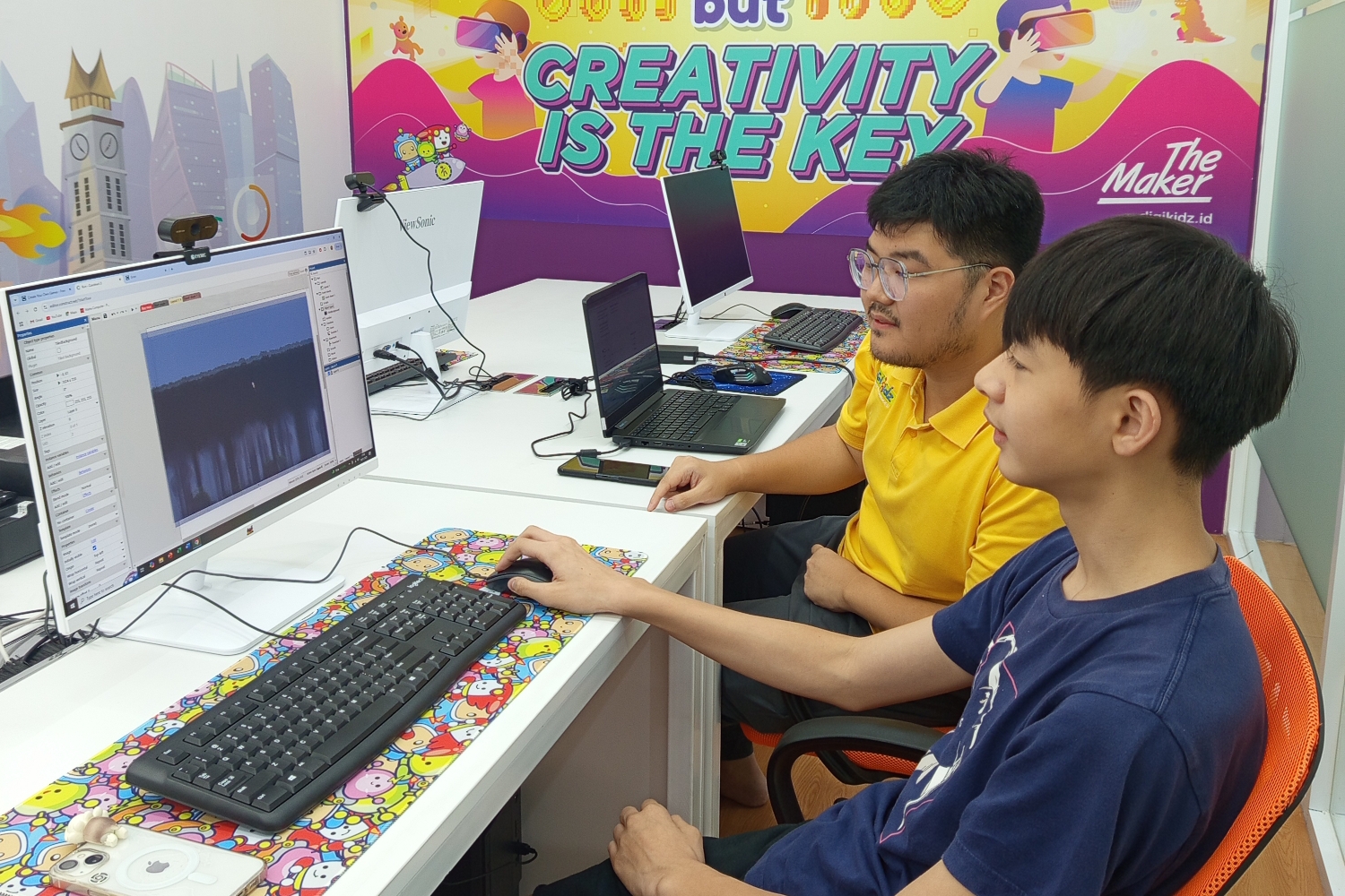 Computer Class For 12-14 Years Old