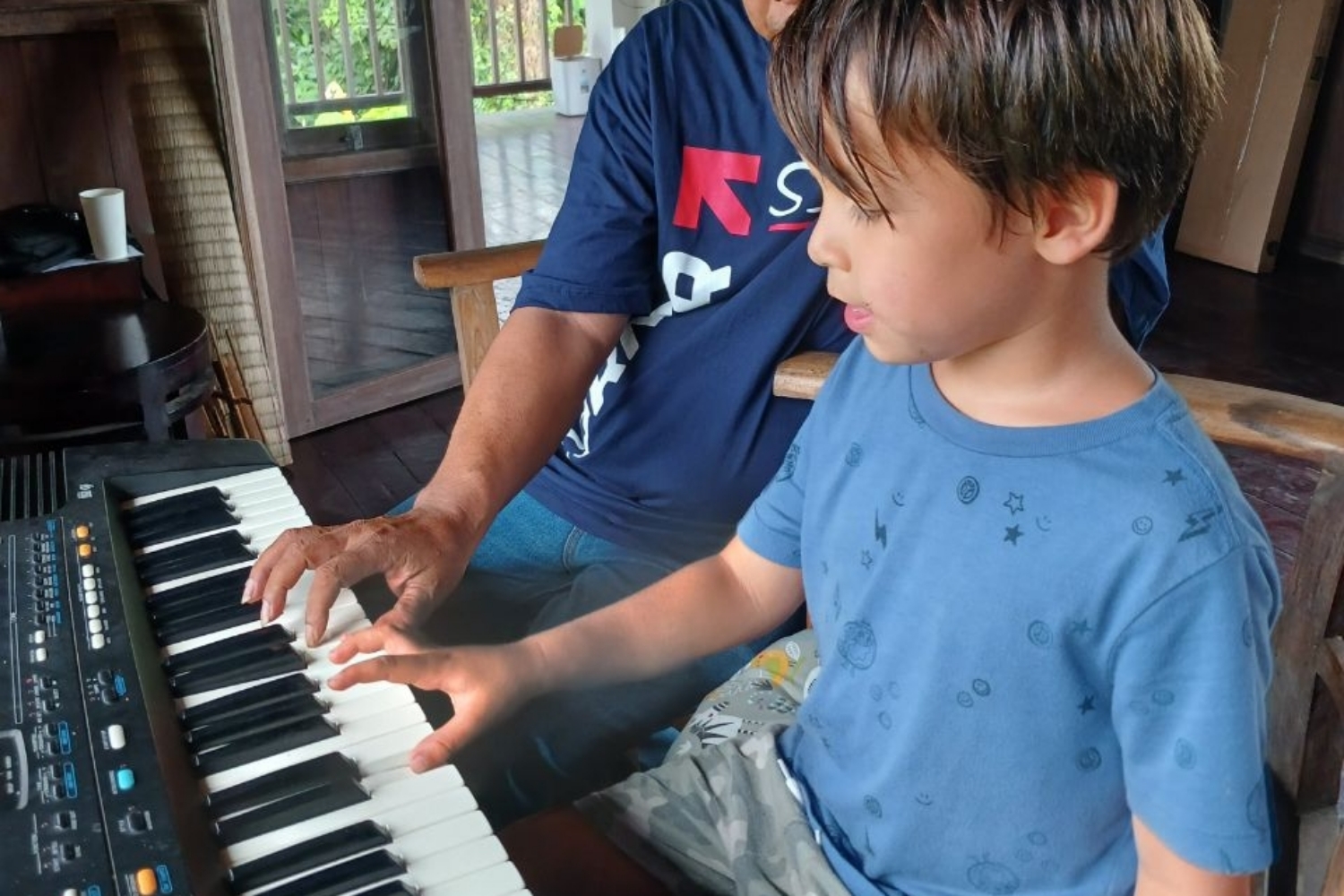 How to Play Keyboard