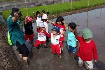 Playgroup Kelas B