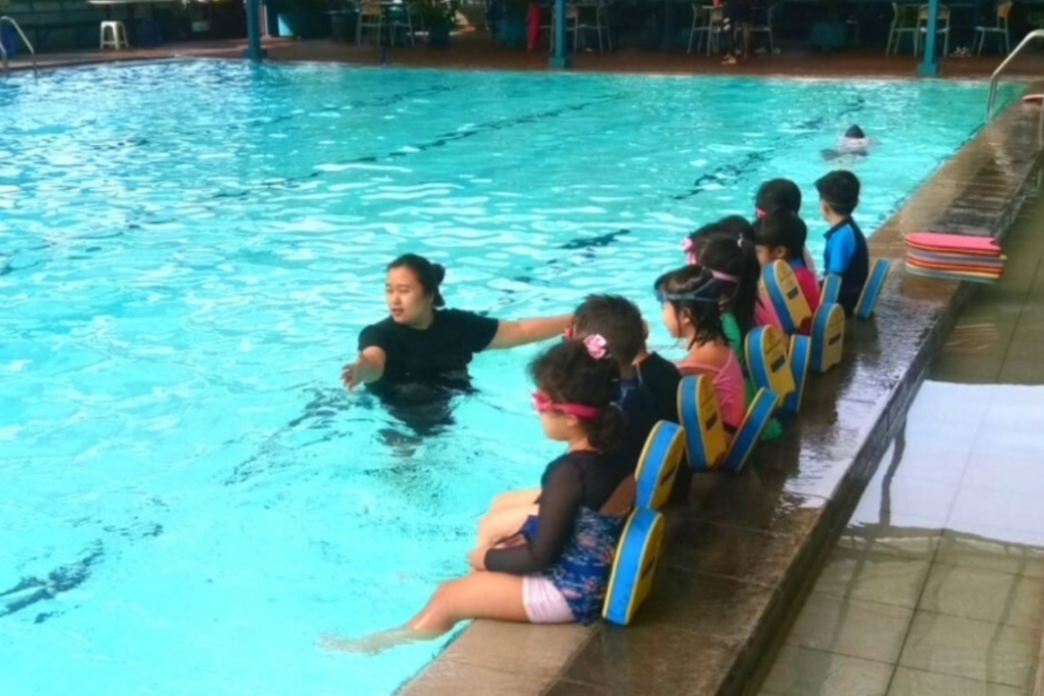 Kelas Renang Max. 3 anak