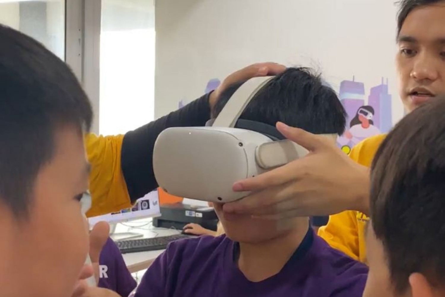 Computer Class For 14-16 Years Old