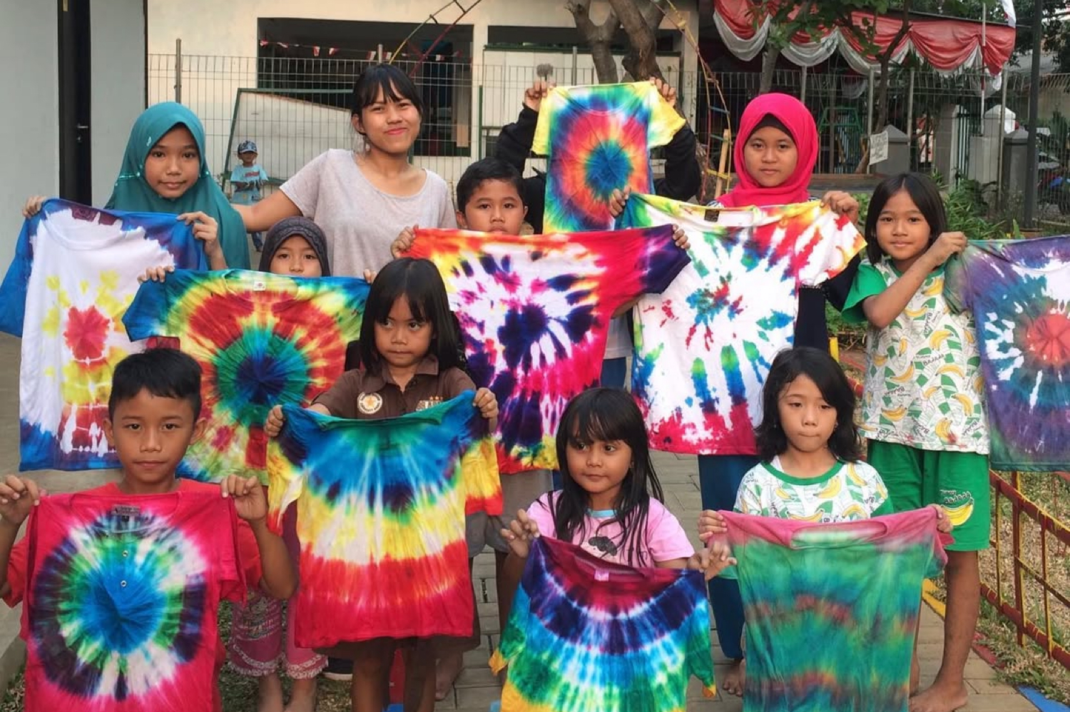 Tie-dye class for kids