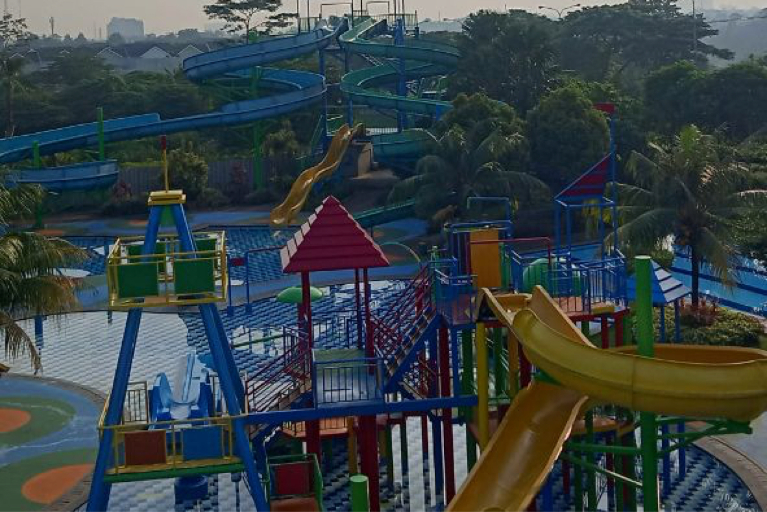 greenlakeview waterpark cimanggis 4