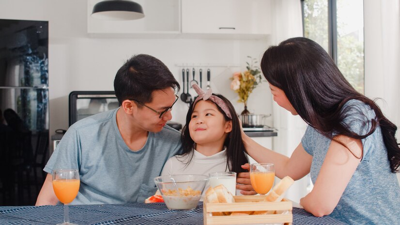 Ilustrasi quality time orang tua dengan anak