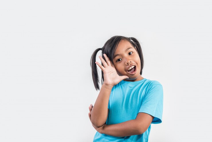 Ilustrasi anak yang sedang aktif berpose