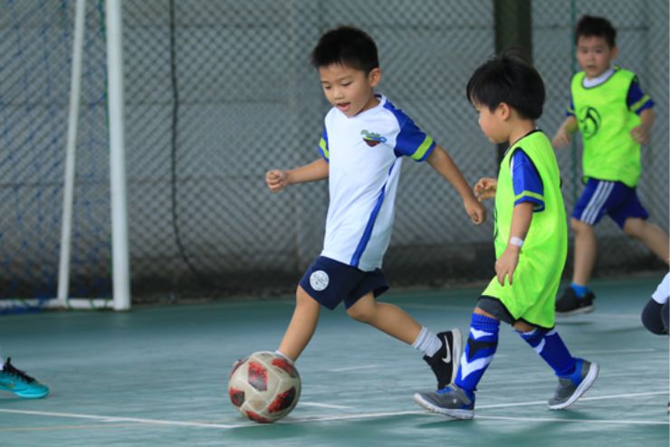 Rekomendasi Tempat Les Futsal Anak yang Bisa Parents Pilih!