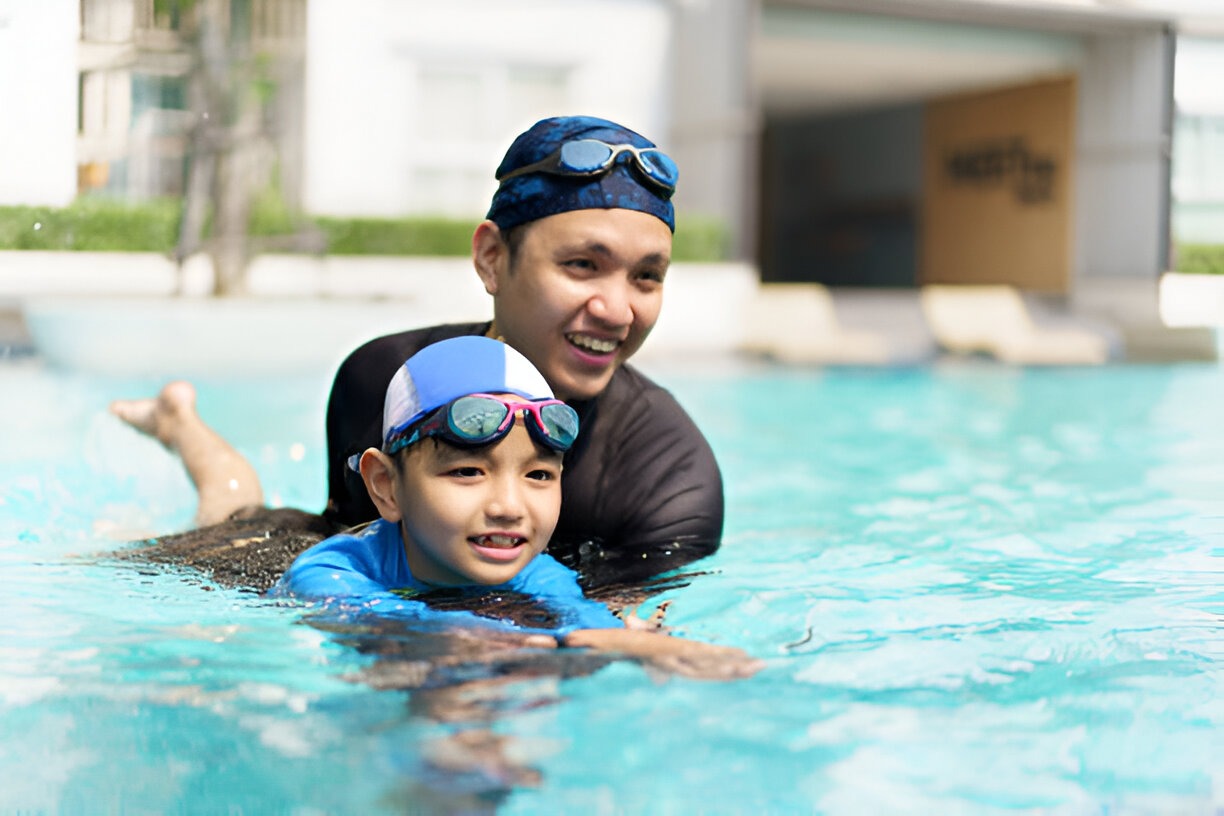 Nine Tips for Teaching a Child to Swim Safely