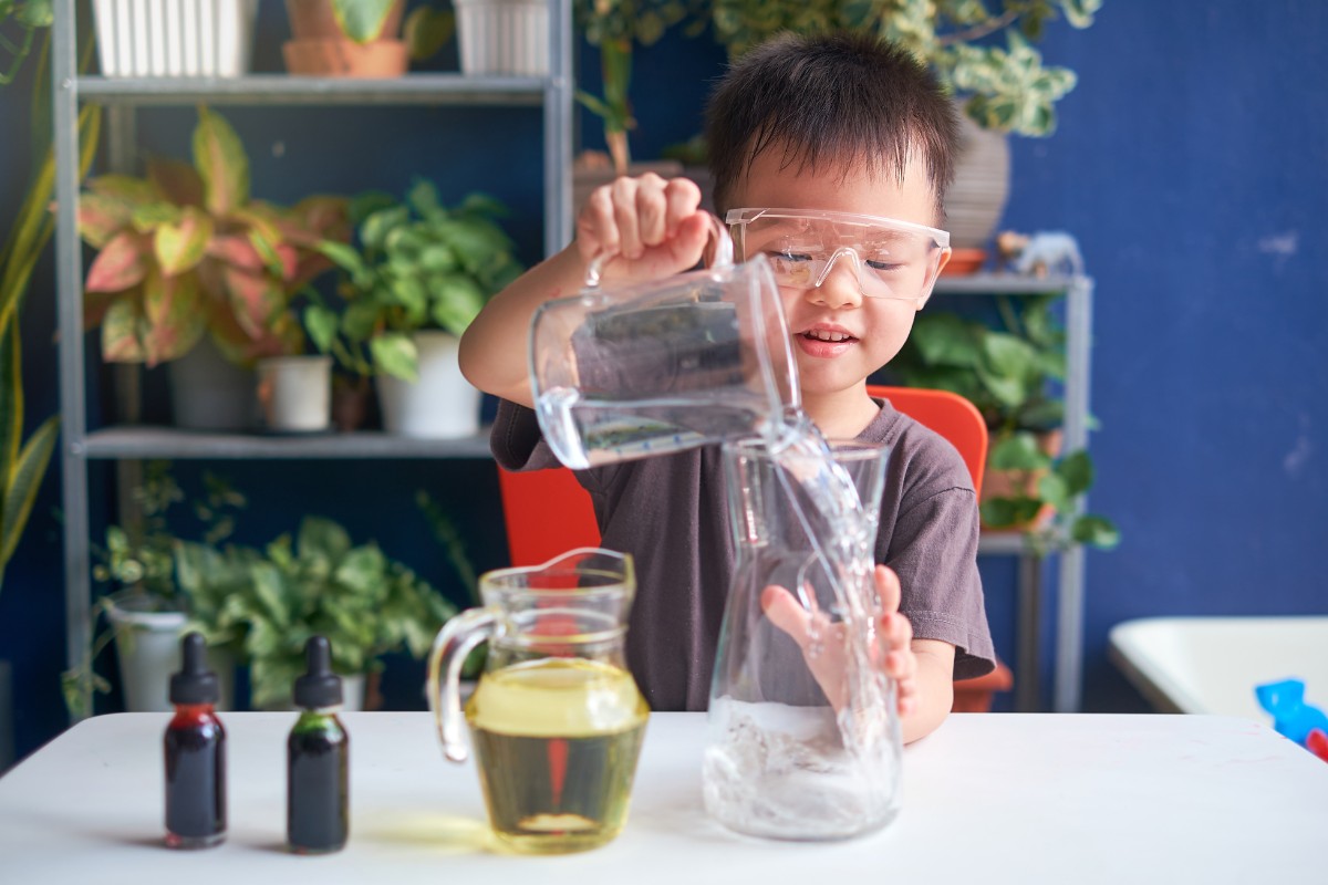 7 Eksperimen Sains Seru untuk Anak, Belajar Sambil Bermain di Rumah